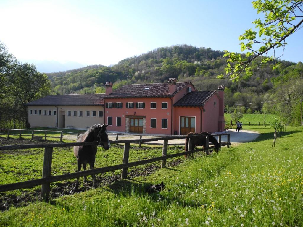 Вілла Agriturismo Cornolere Castelcucco Екстер'єр фото